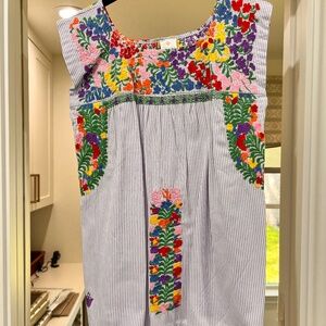 J. Marie Woman's Sleeveless Top M